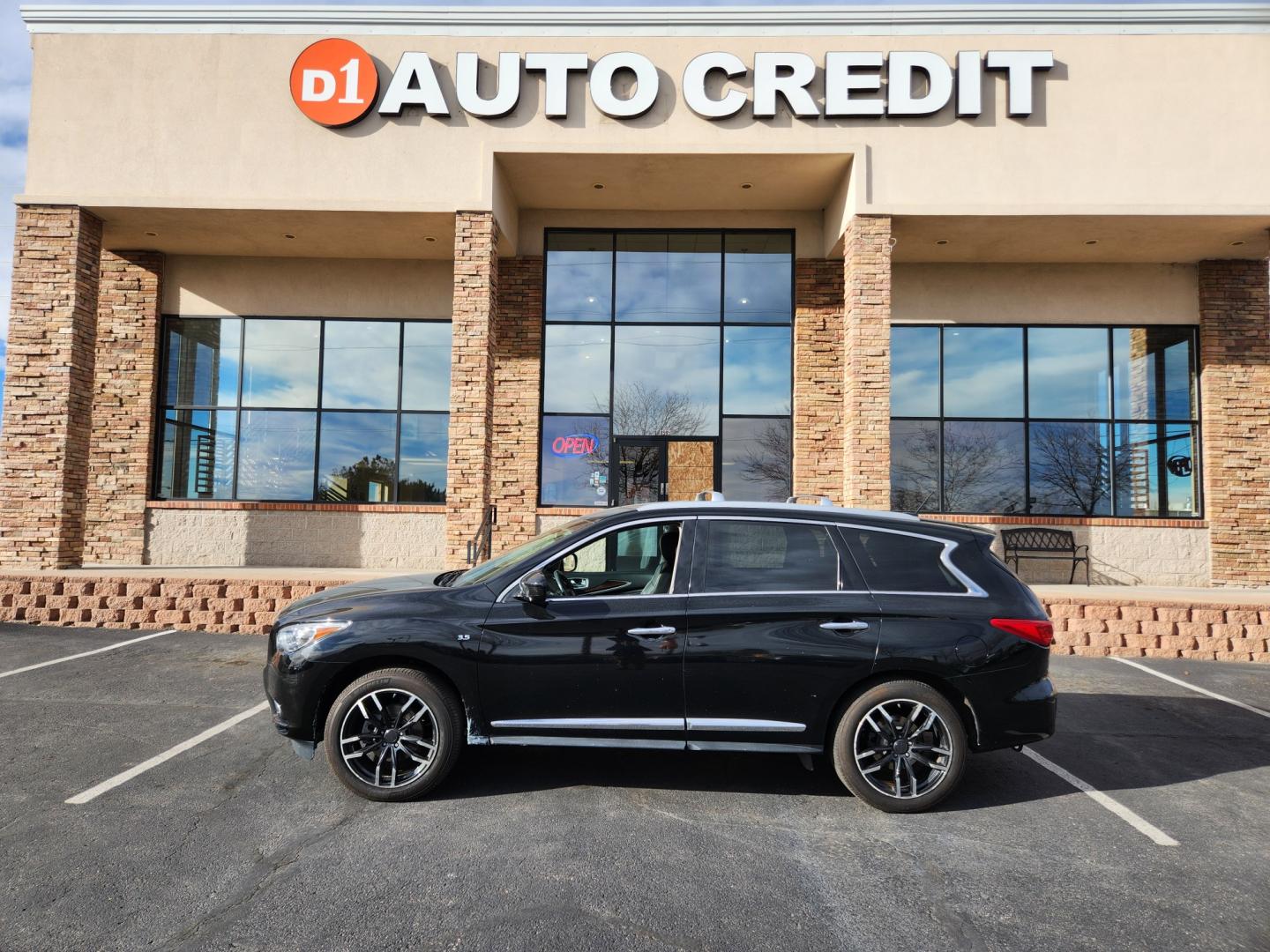 2014 INFINITI QX60 BASE AWD (5N1AL0MM9EC) with an 3.5L V6 DOHC 24V engine, located at 10890 W. Colfax Ave., Lakewood, CO, 80215, (303) 274-7692, 39.739914, -105.120132 - Photo#0